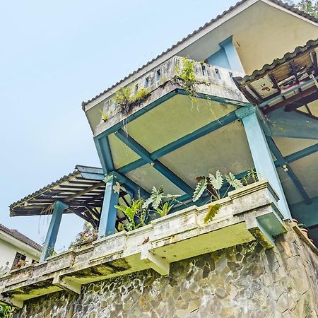 Spot On 92388 Villa Segi Delapan Prigen Εξωτερικό φωτογραφία