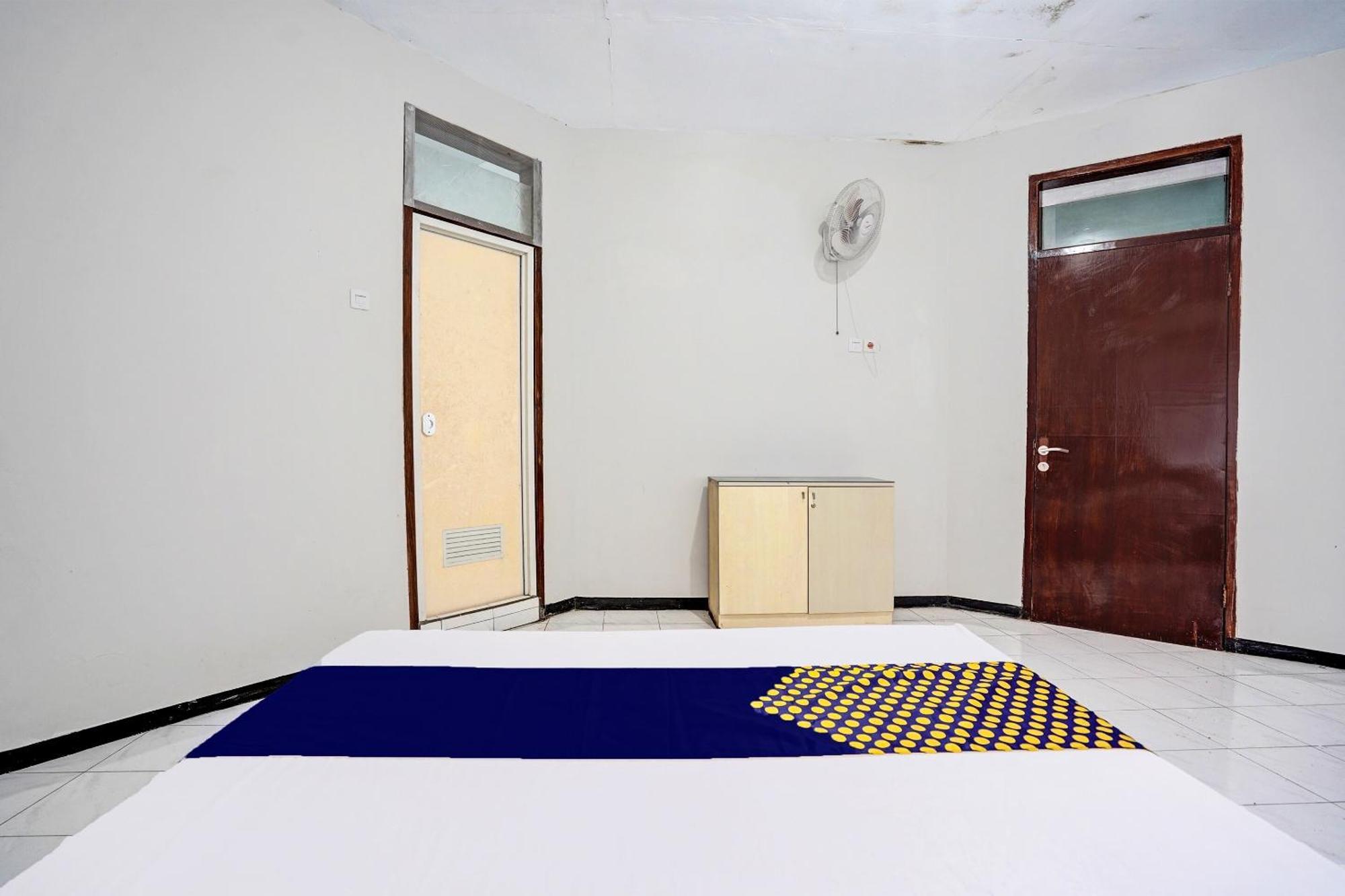 Spot On 92388 Villa Segi Delapan Prigen Εξωτερικό φωτογραφία